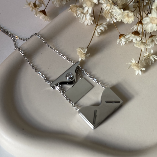 Colar carta de amor -silver